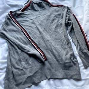 Tommy Hilfiger mock neck sweater in a size Large.